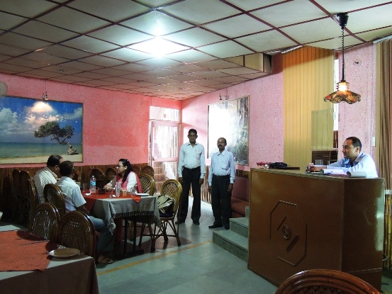 Zee Hotel Agra Restaurant