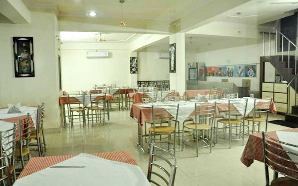 Daawat Palace Hotel Agra Restaurant