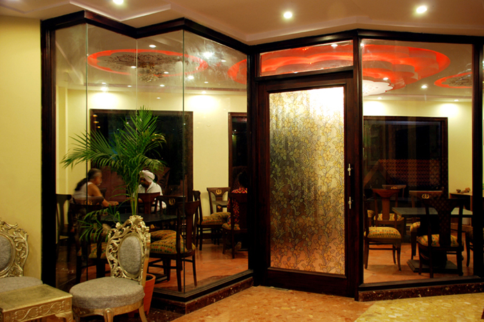 Siris 18 Hotel Agra Restaurant