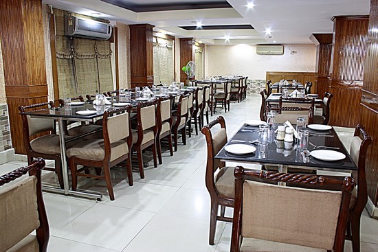 Ganga Ratan Hotel Agra Restaurant
