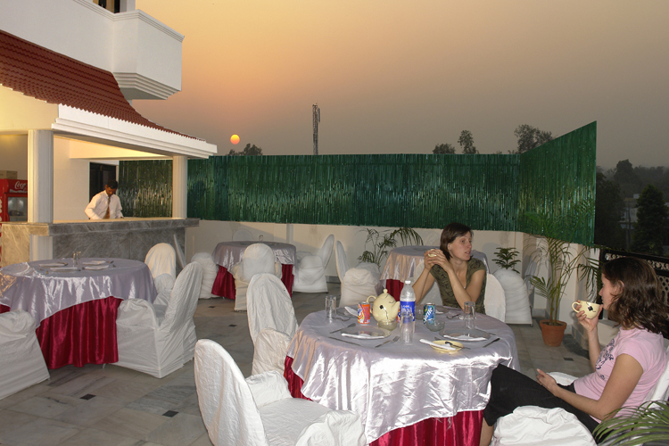 Taj Home Stay Agra Restaurant