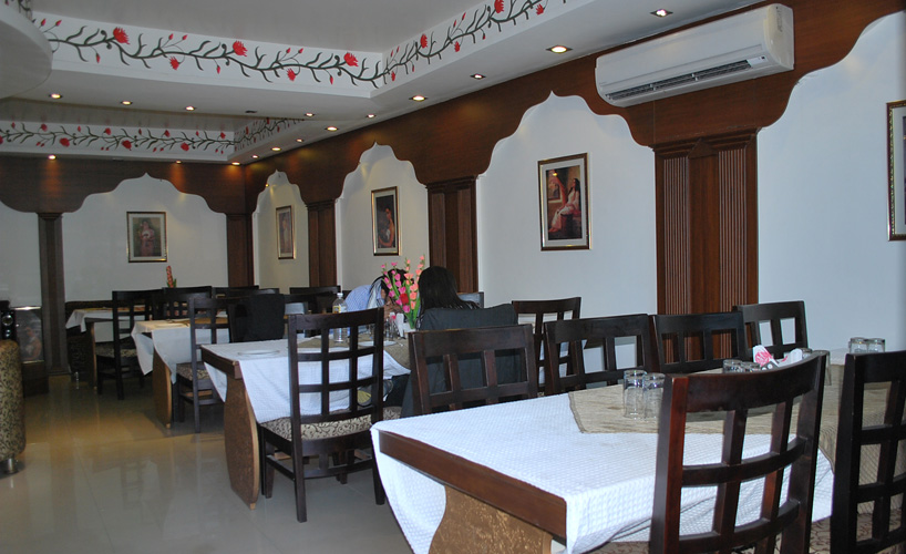 M House Hotel Agra Restaurant