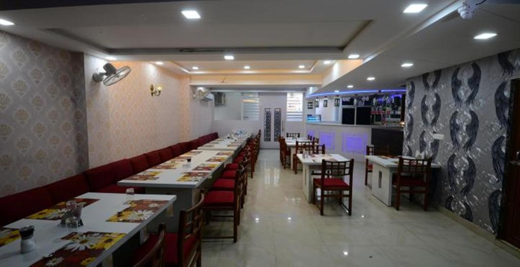 Laxman Resort Hotel Agra Restaurant