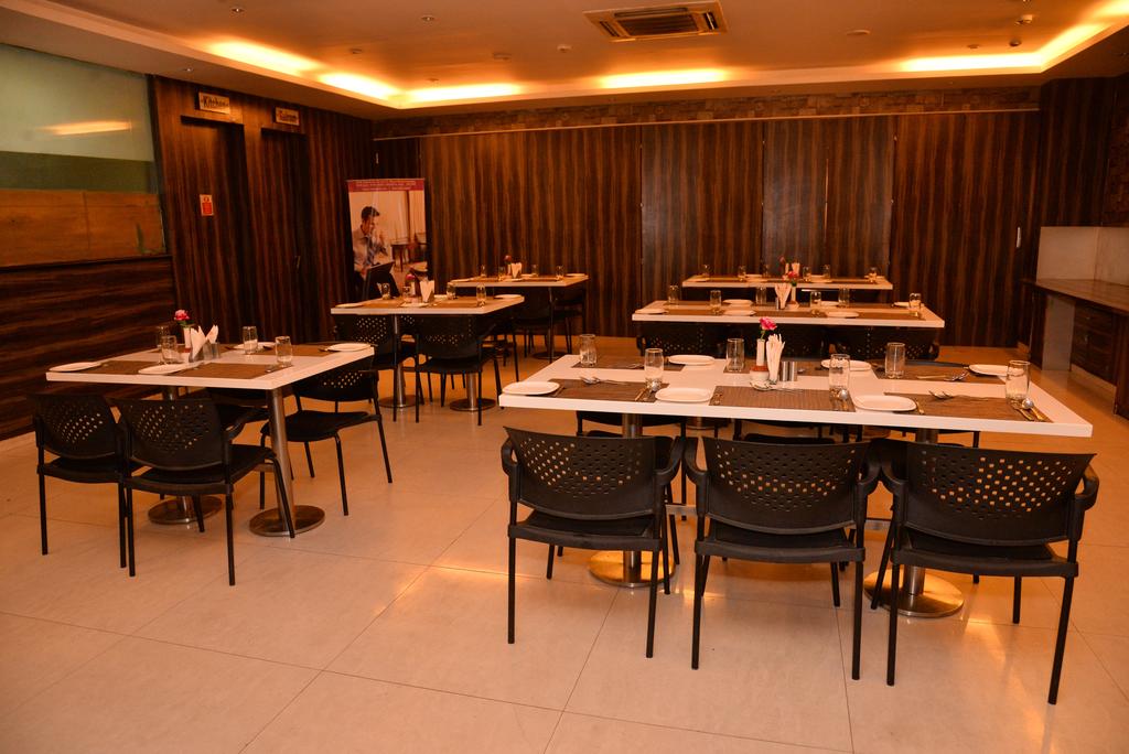 VITS Hotel Agra Restaurant